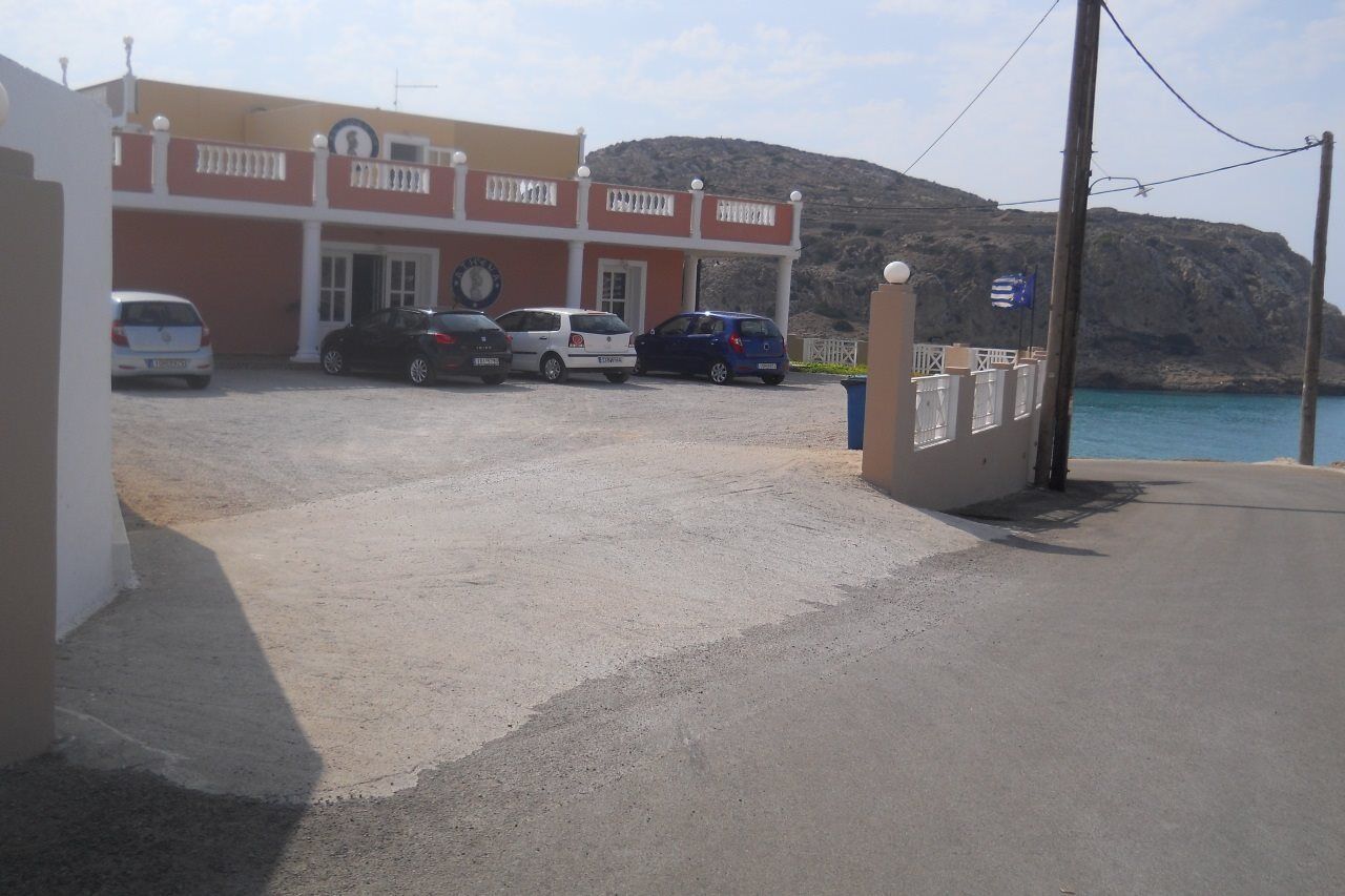 雅典娜帕拉斯公寓式酒店 阿尔卡萨 外观 照片